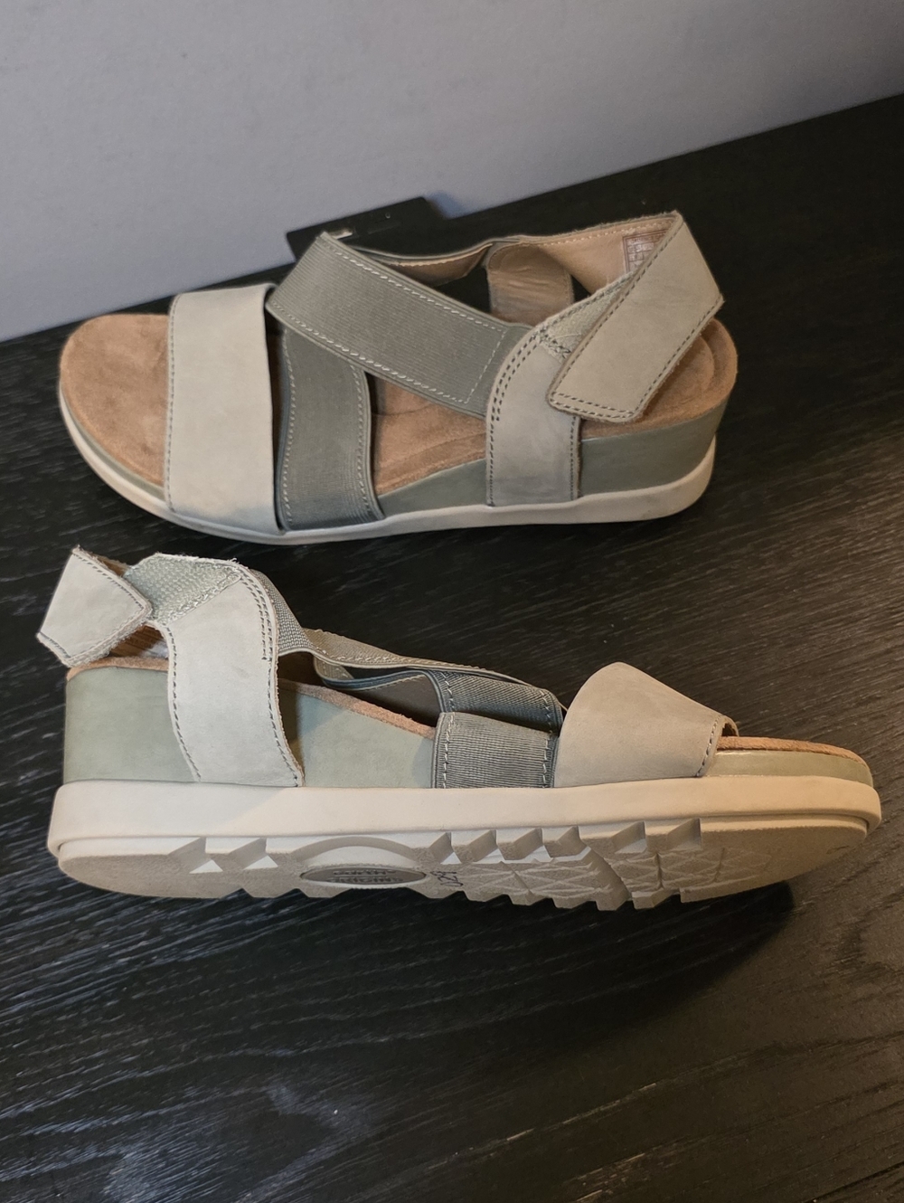 Earth Origins Comfort Sandals Size 9